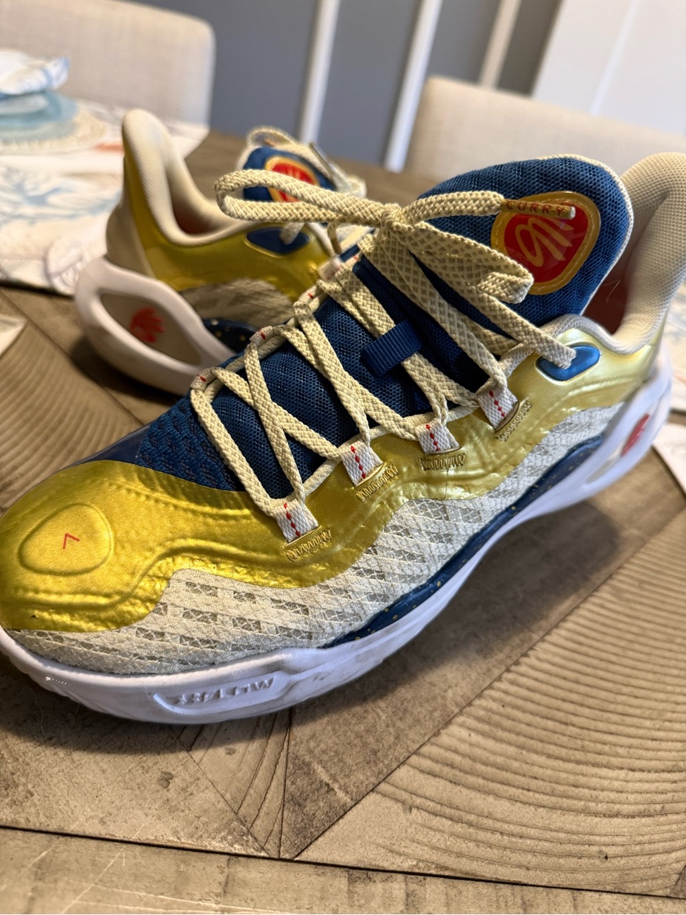Men’s Curry Athletic Sneakers in Blue and Gold
